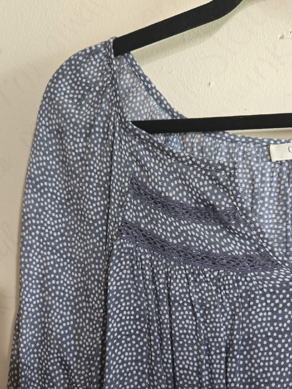 T46 Como Blue Vintage Blouse Pullover V-Neck Lace Detail 3/4 Sleeve Lightweight - Picture 4 of 12